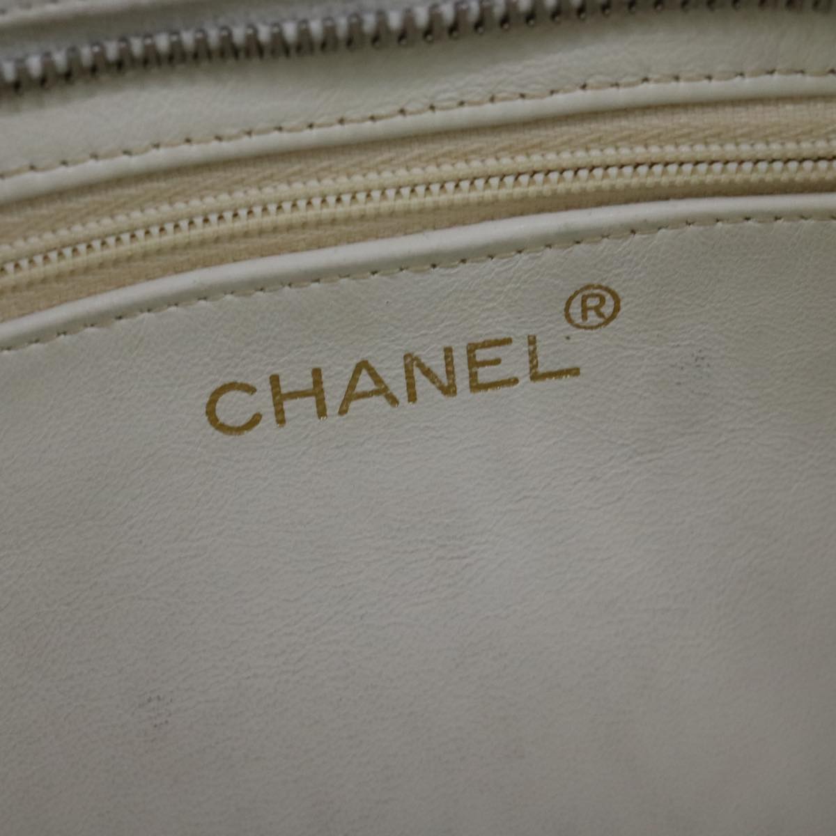 Chanel Cc, White, Leather, shoulder