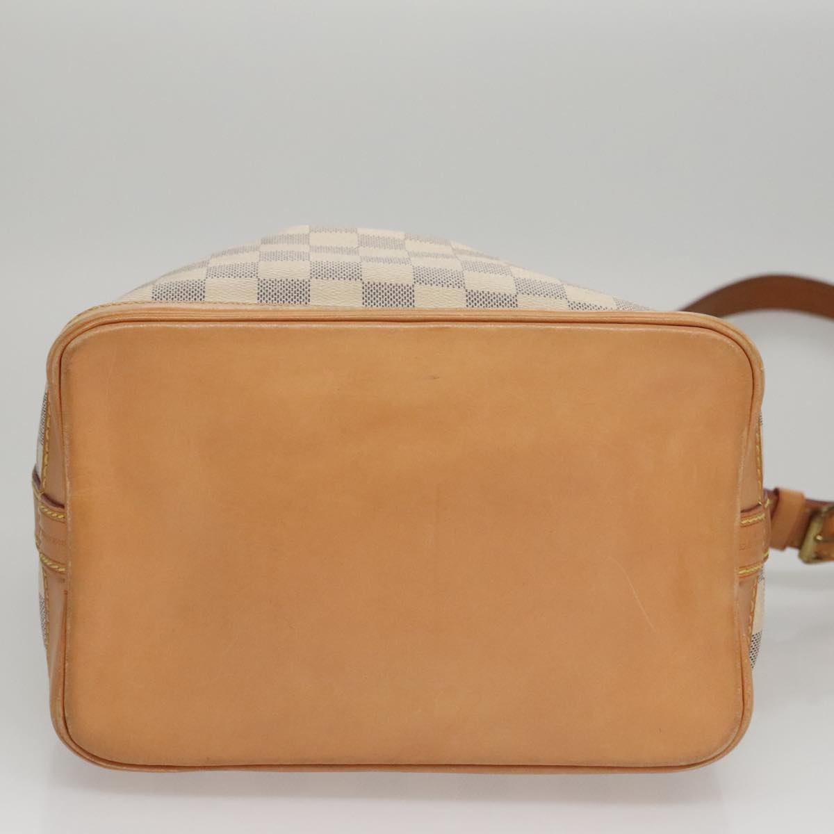 Louis Vuitton Noé, White, Canvas, shoulder