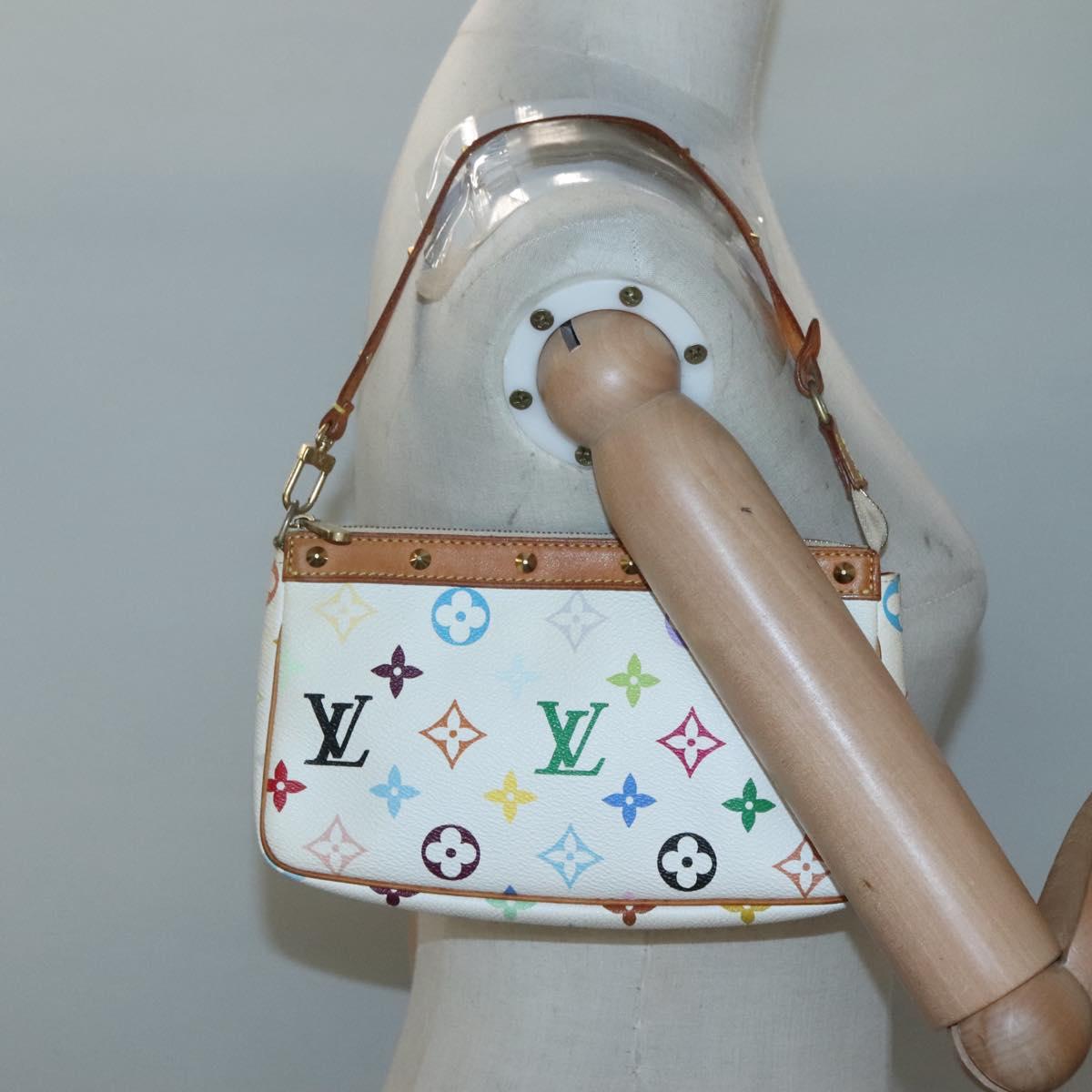 Louis Vuitton Pochette Accessoire, White, Canvas, clutch