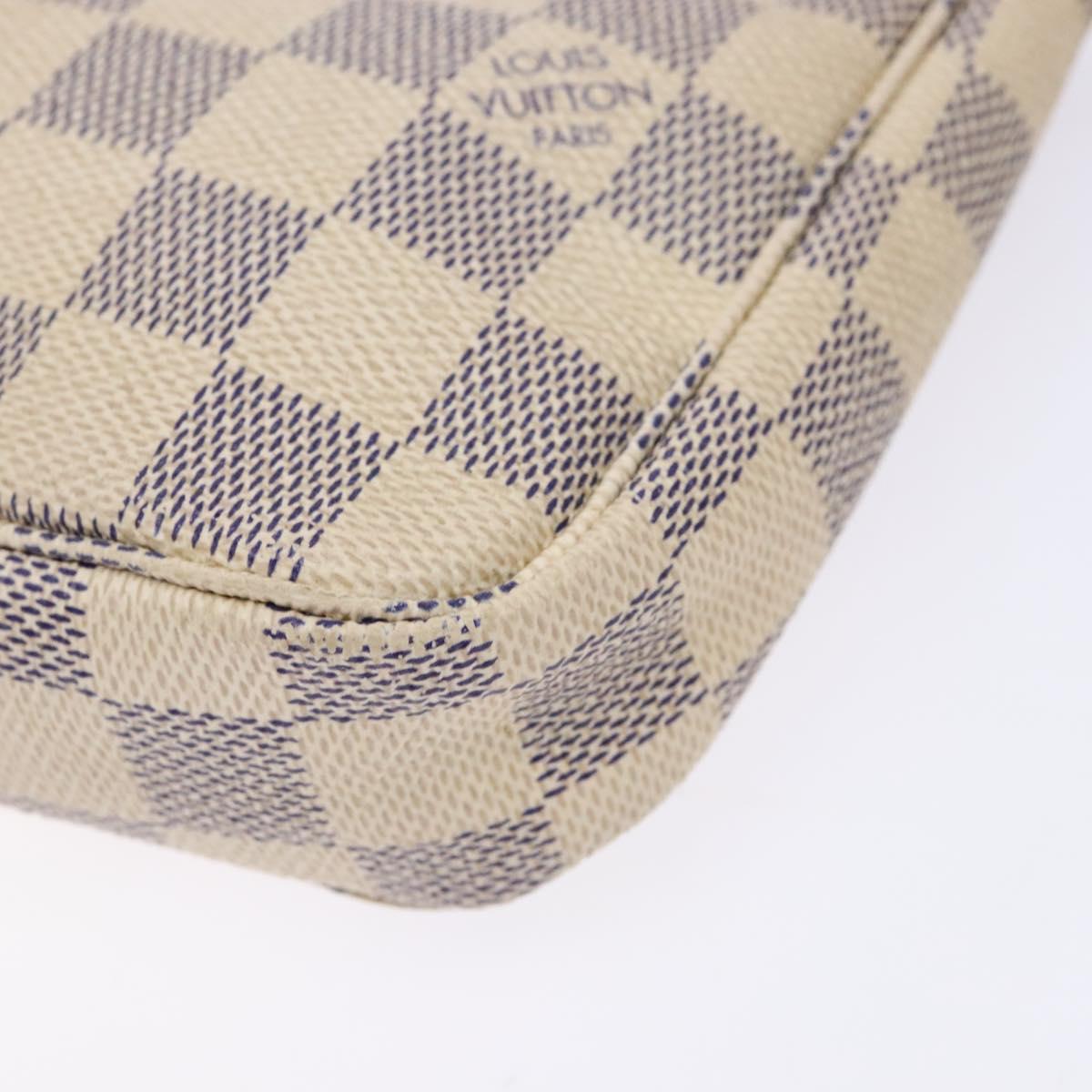 Louis Vuitton Pochette Accessoire, White, Canvas, clutch