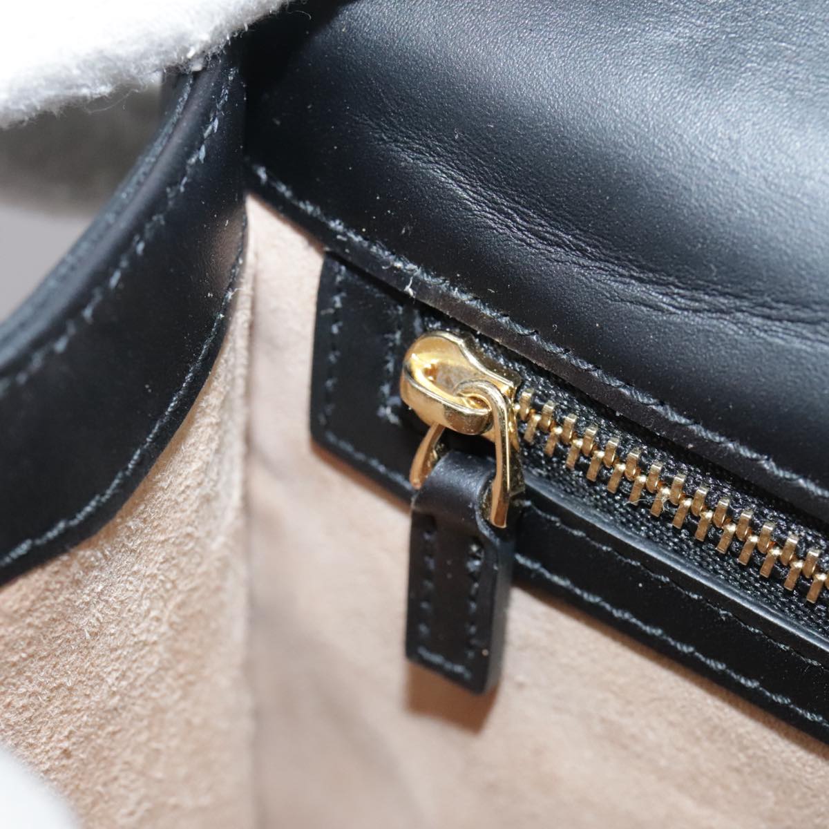 Gucci Sylvie, Black, Leather, shoulder