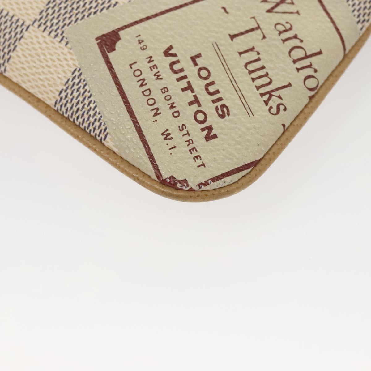 Louis Vuitton Pochette Accessoire, White, Canvas, clutch