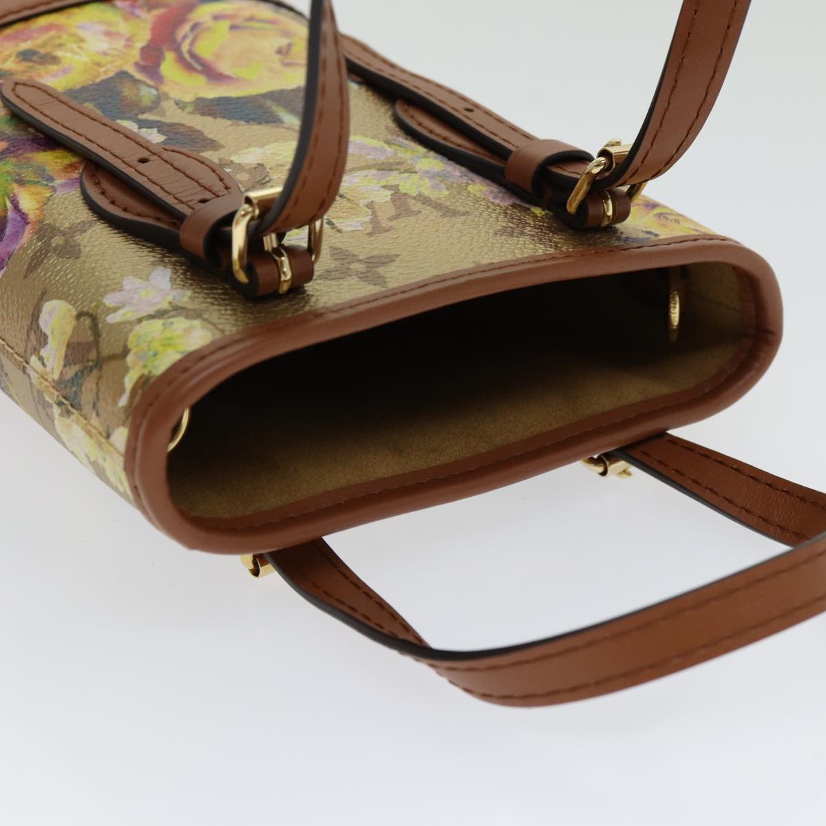 Louis Vuitton Bucket, Beige, Canvas, shoulder