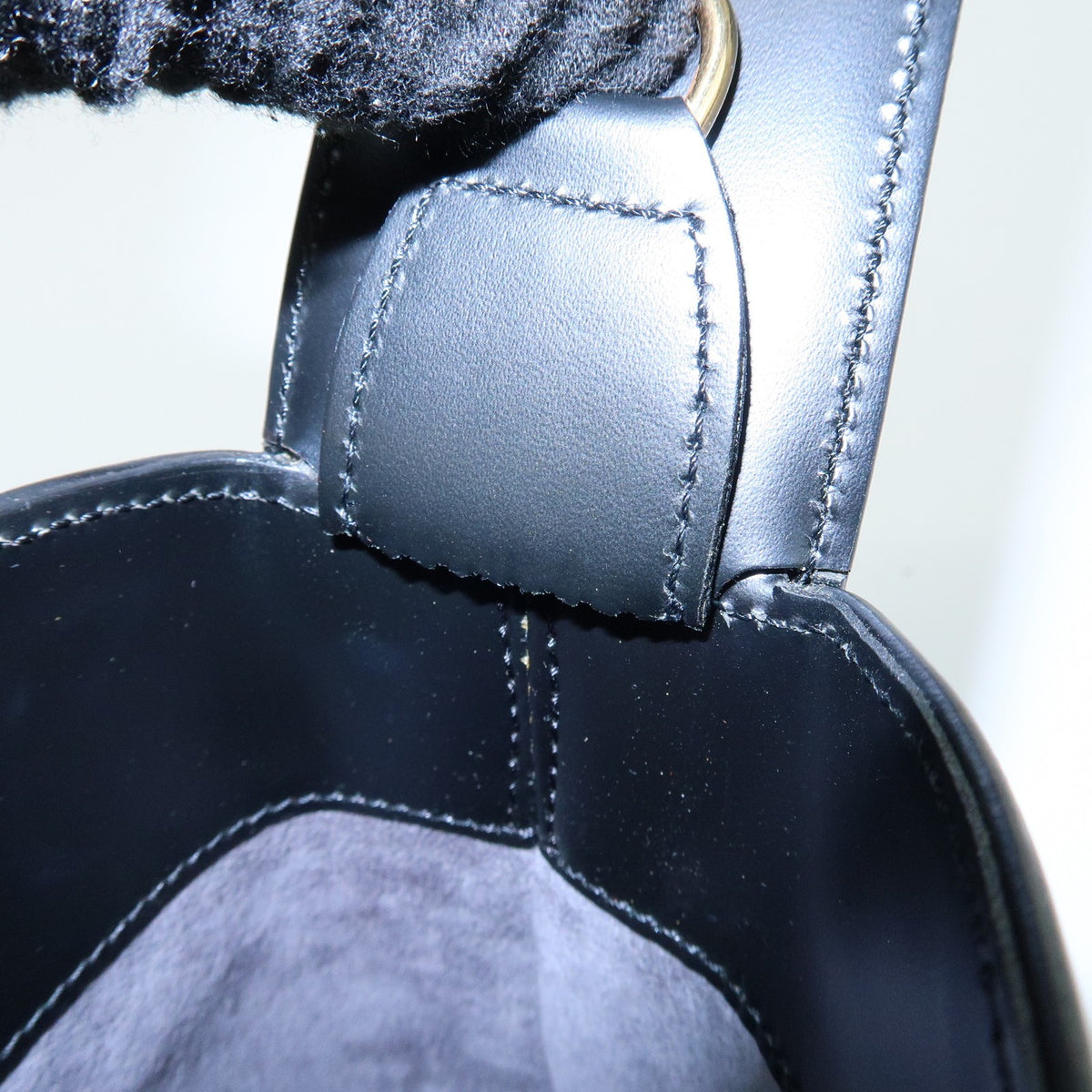 Louis Vuitton Reverie Epi Leather, Black, Leather, Handbag
