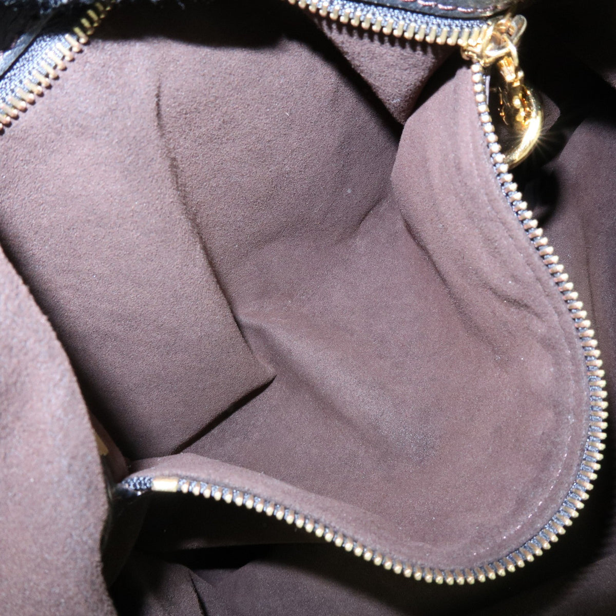Louis Vuitton L Hobo Mahina Leather, Black, Leather, Shoulder Bag
