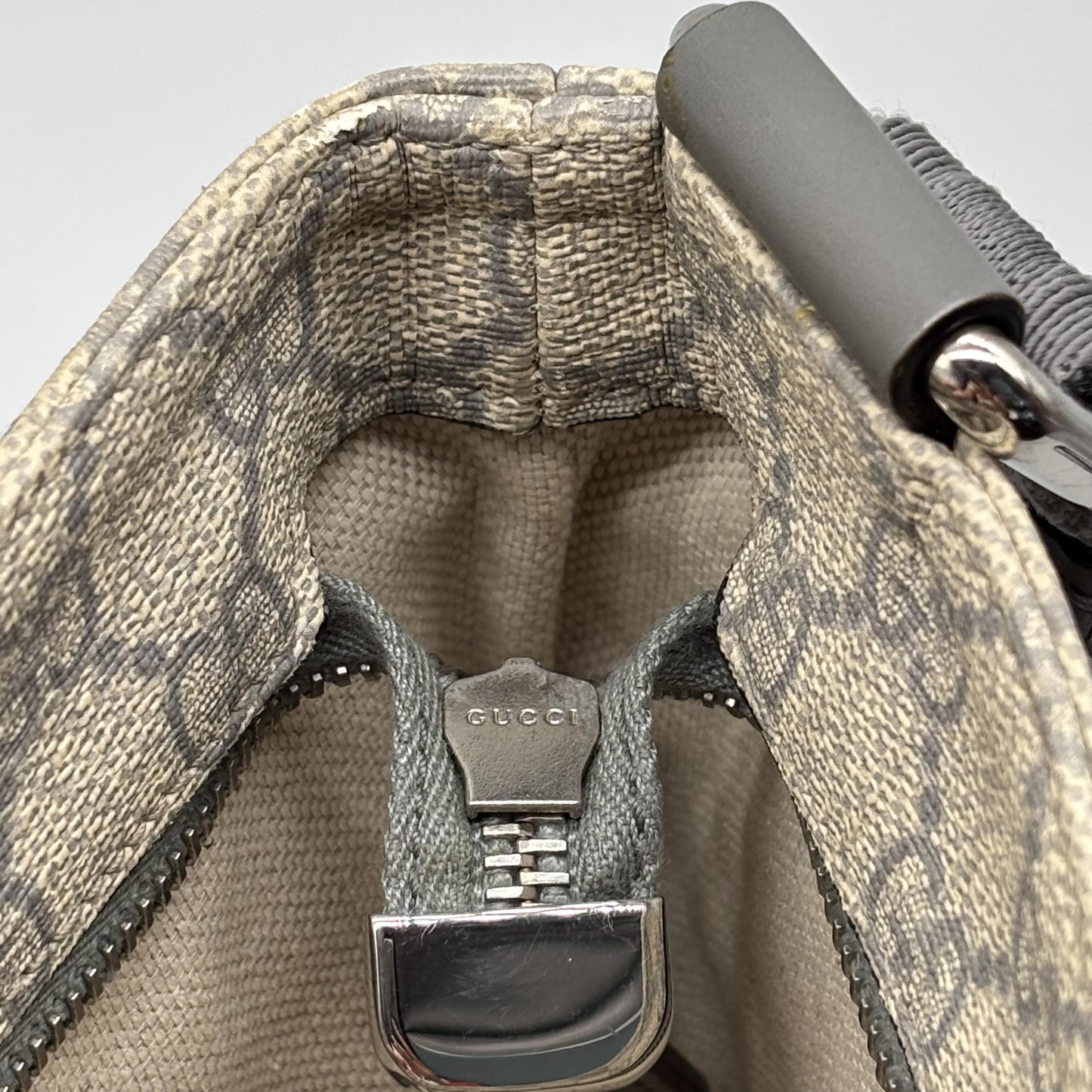 Gucci Front Zip Flat Messenger GG Coated Canvas, Beige, Canvas, Shoulder Bag