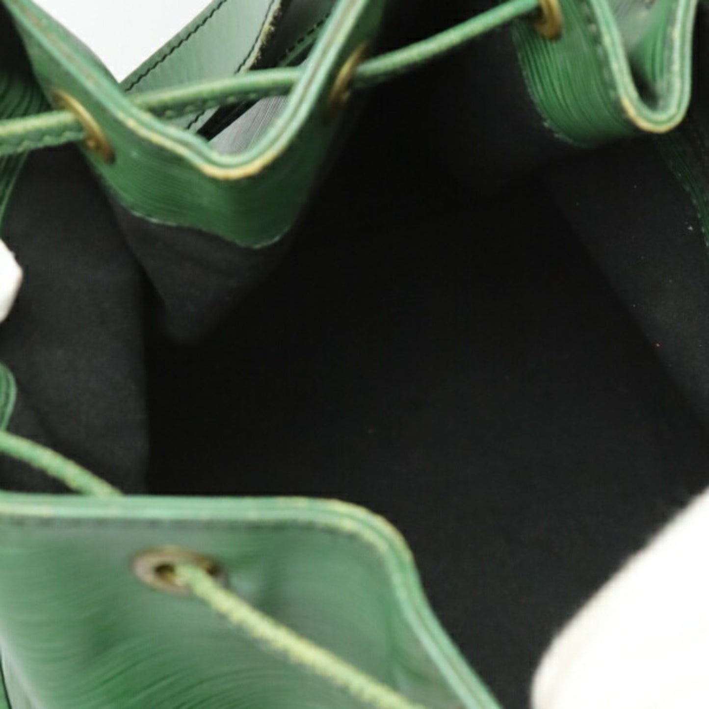 Louis Vuitton Petit Noé, Green, Leather, shoulder