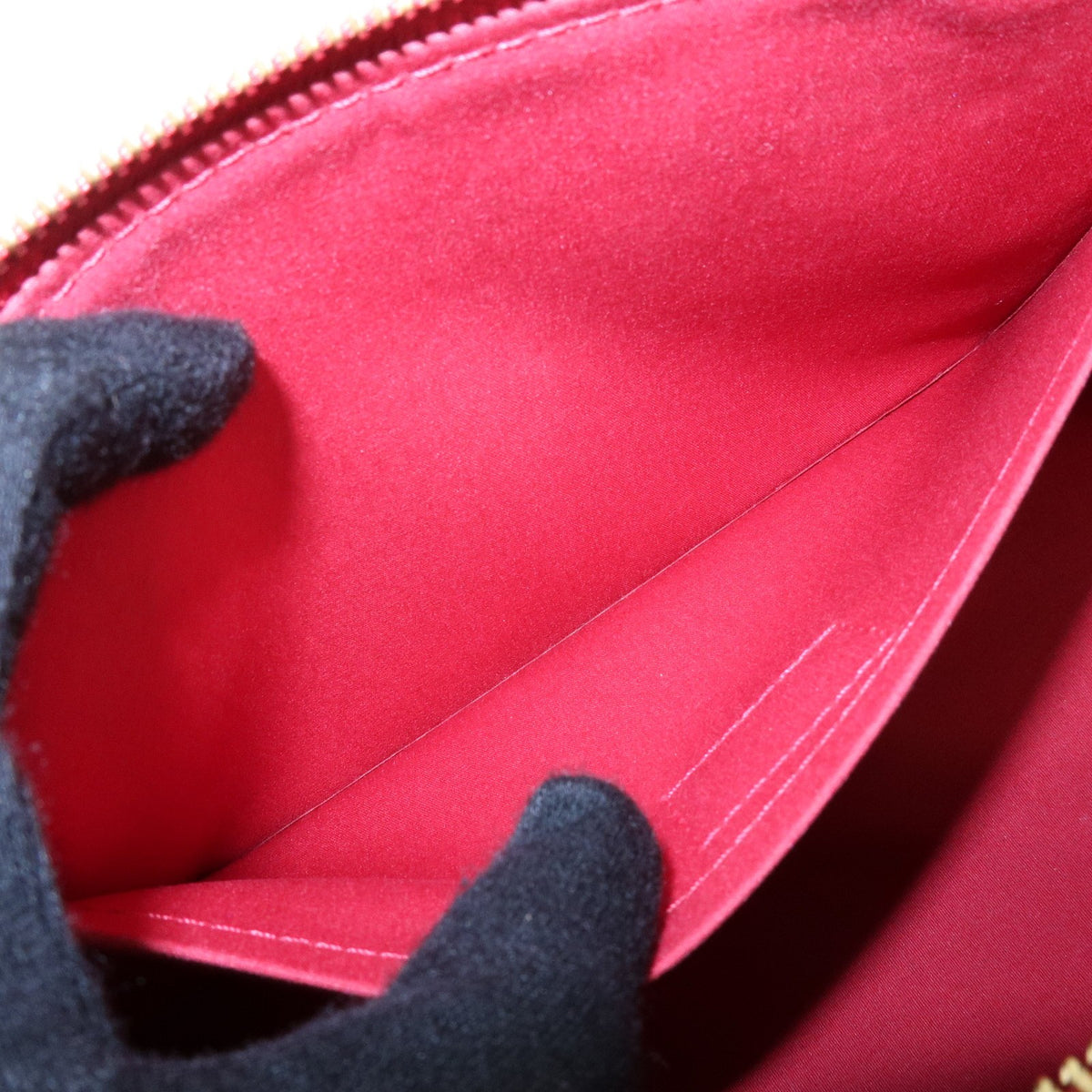 Louis Vuitton Rosewood Avenue Monogram Vernis, Red, Patent Leather, Handbag