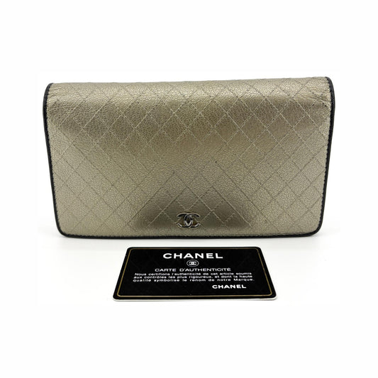 Chanel 19 Flap Quilted Lambskin, Gold, Calfskin, Wallet