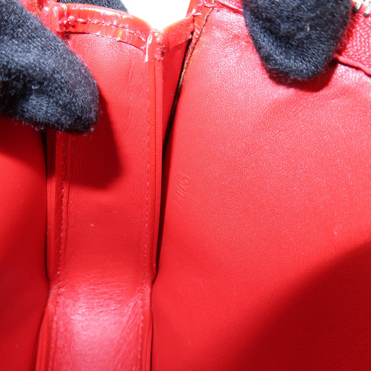 Louis Vuitton Lexington Pochette Monogram Vernis, Red, Patent Leather, Clutch