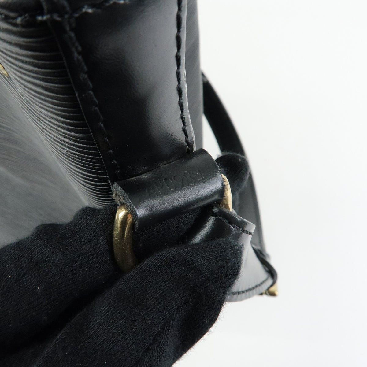 Louis Vuitton Noe Epi Leather, Black, Leather, Shoulder Bag
