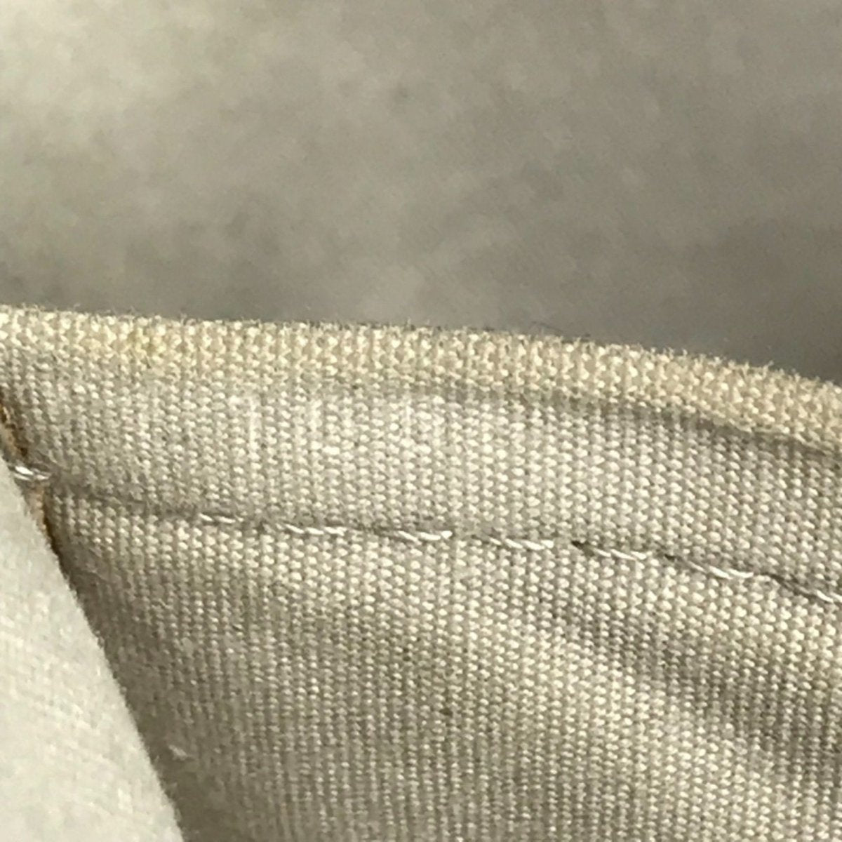 Louis Vuitton Lockit Vertical - Brandsamsara