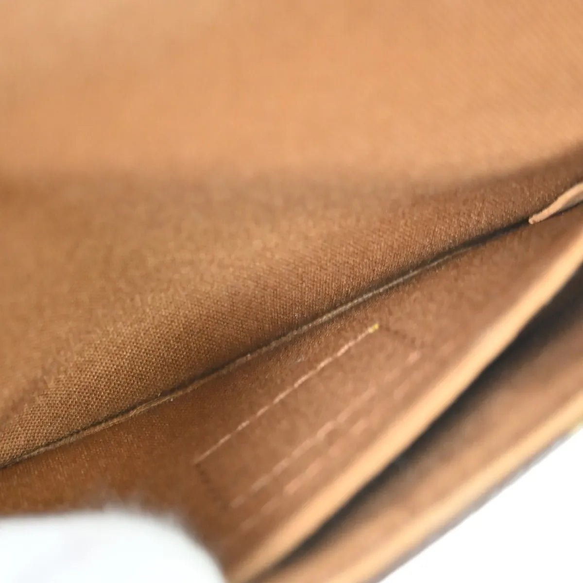 Louis Vuitton Marelle Waist - Brandsamsara
