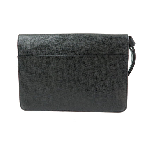 Louis Vuitton Selenga Pochette Taiga Leather, Black, Leather, Clutch