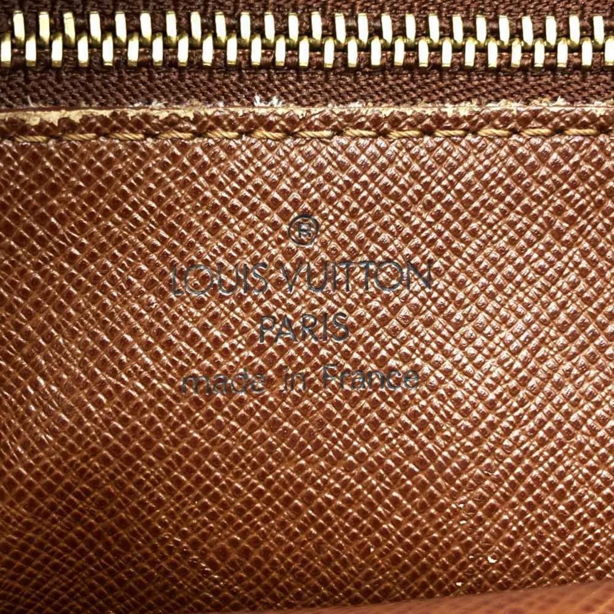 Louis Vuitton Trocadéro - Brandsamsara