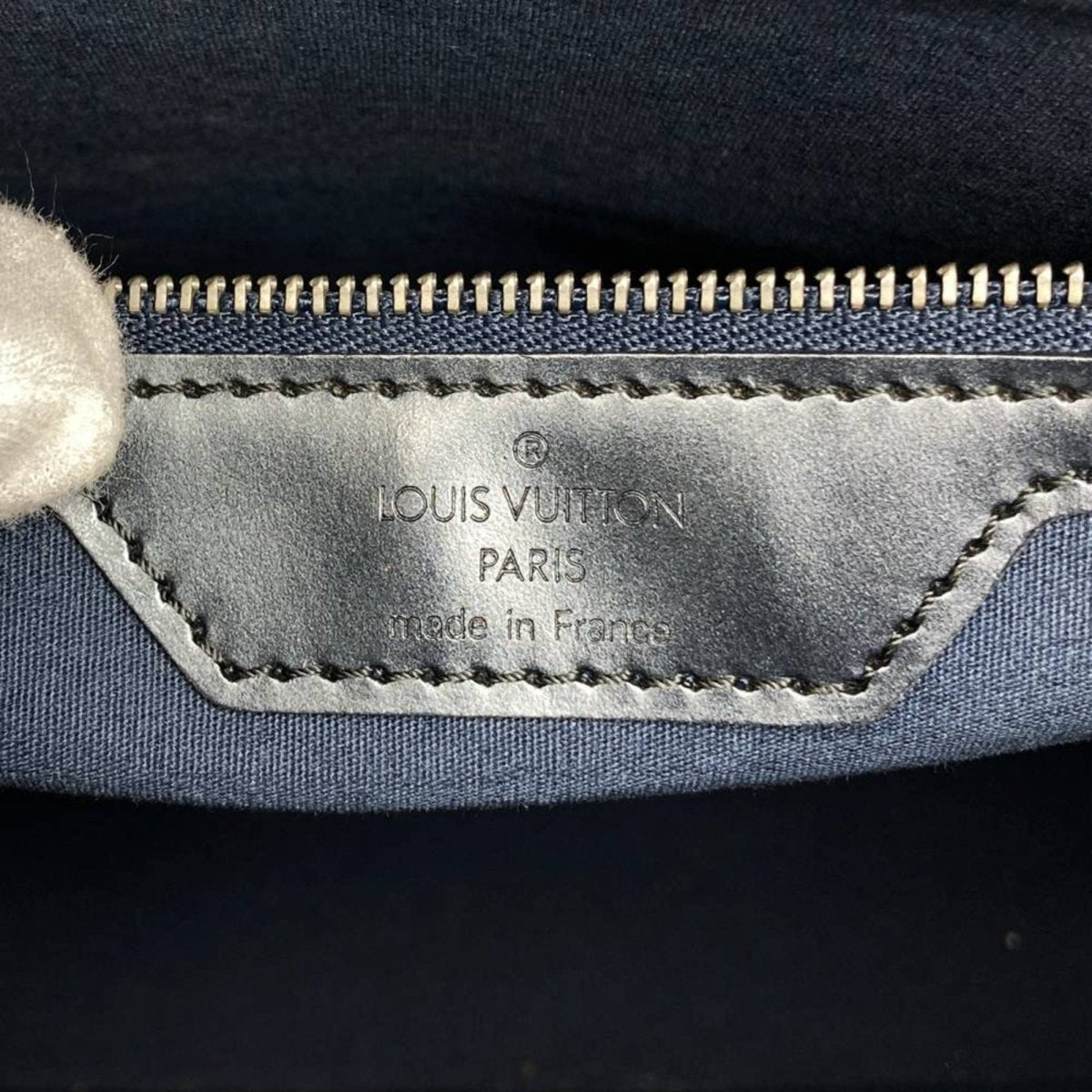 Louis Vuitton Wildwood - Brandsamsara