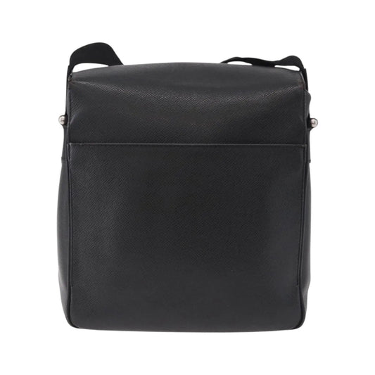 Louis Vuitton Yaranga Messenger Taiga Leather, Black, Leather, Shoulder Bag