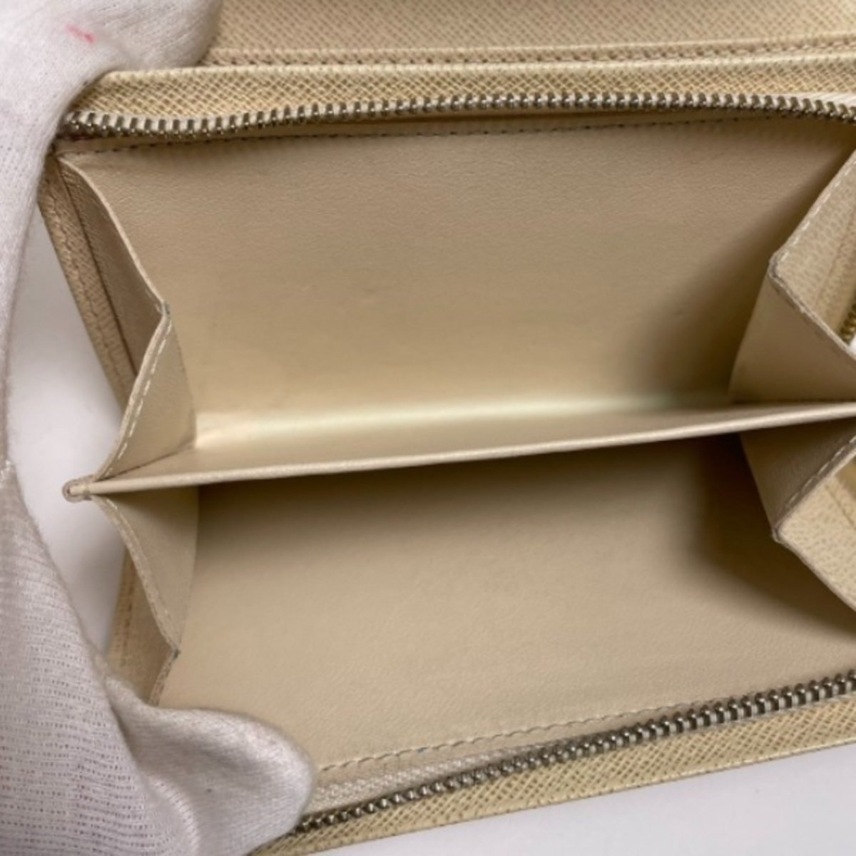 Louis Vuitton Zippy - Brandsamsara