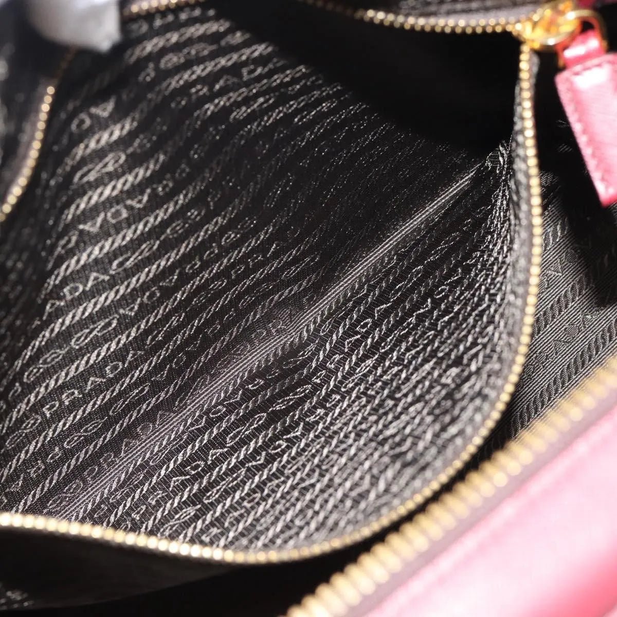 Prada Bauletto - Brandsamsara