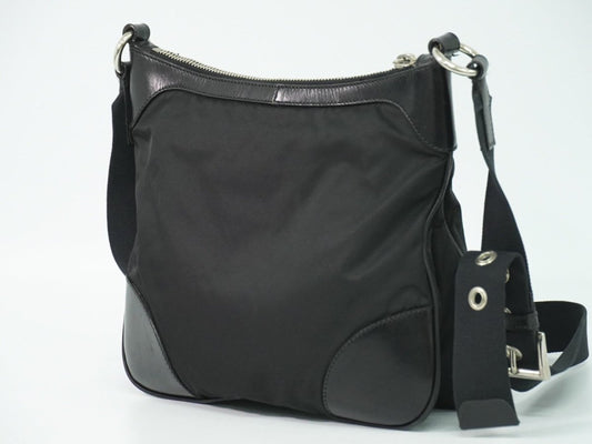 Prada Zip Messenger - Brandsamsara