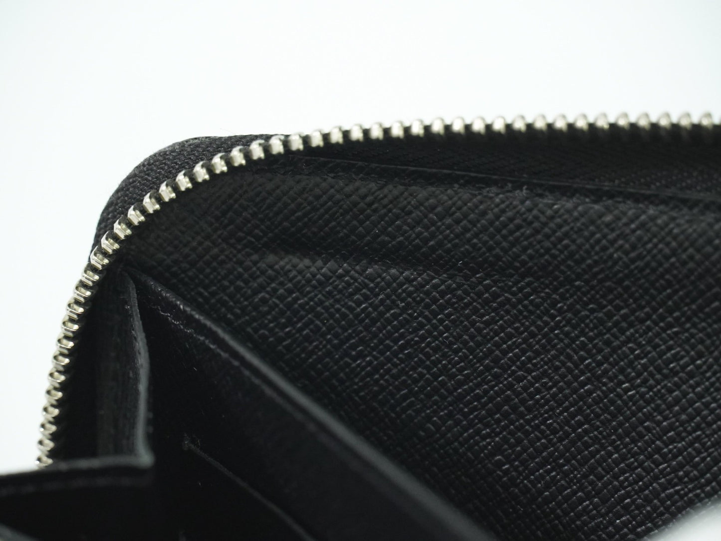 Louis Vuitton Zippy Organizer Taiga Leather, BLACK, LEATHER, Wallets