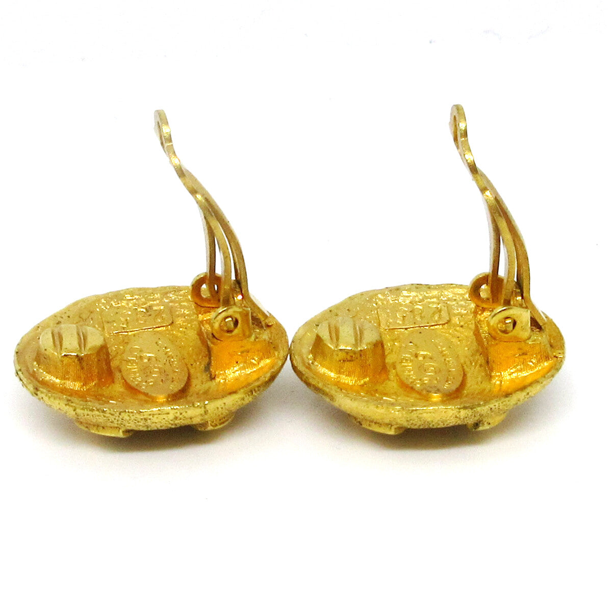 Chanel Vintage CC Round Clip-On Earrings Metal, GOLD, GOLD_PLATED, Earrings