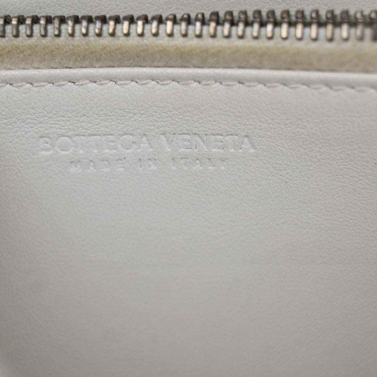 Bottega Veneta Cassette Zip Around Wallet Maxi Intrecciato Leather, WHITE, LEATHER, Wallets