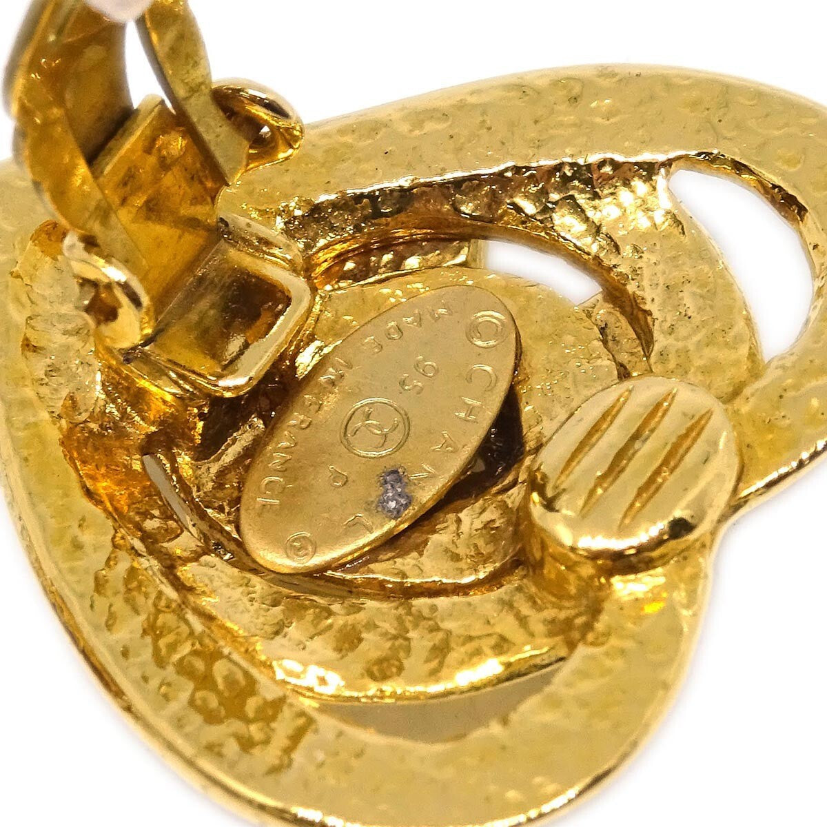 Chanel CC Heart Pendant Metal, GOLD, GOLD_PLATED, Earrings