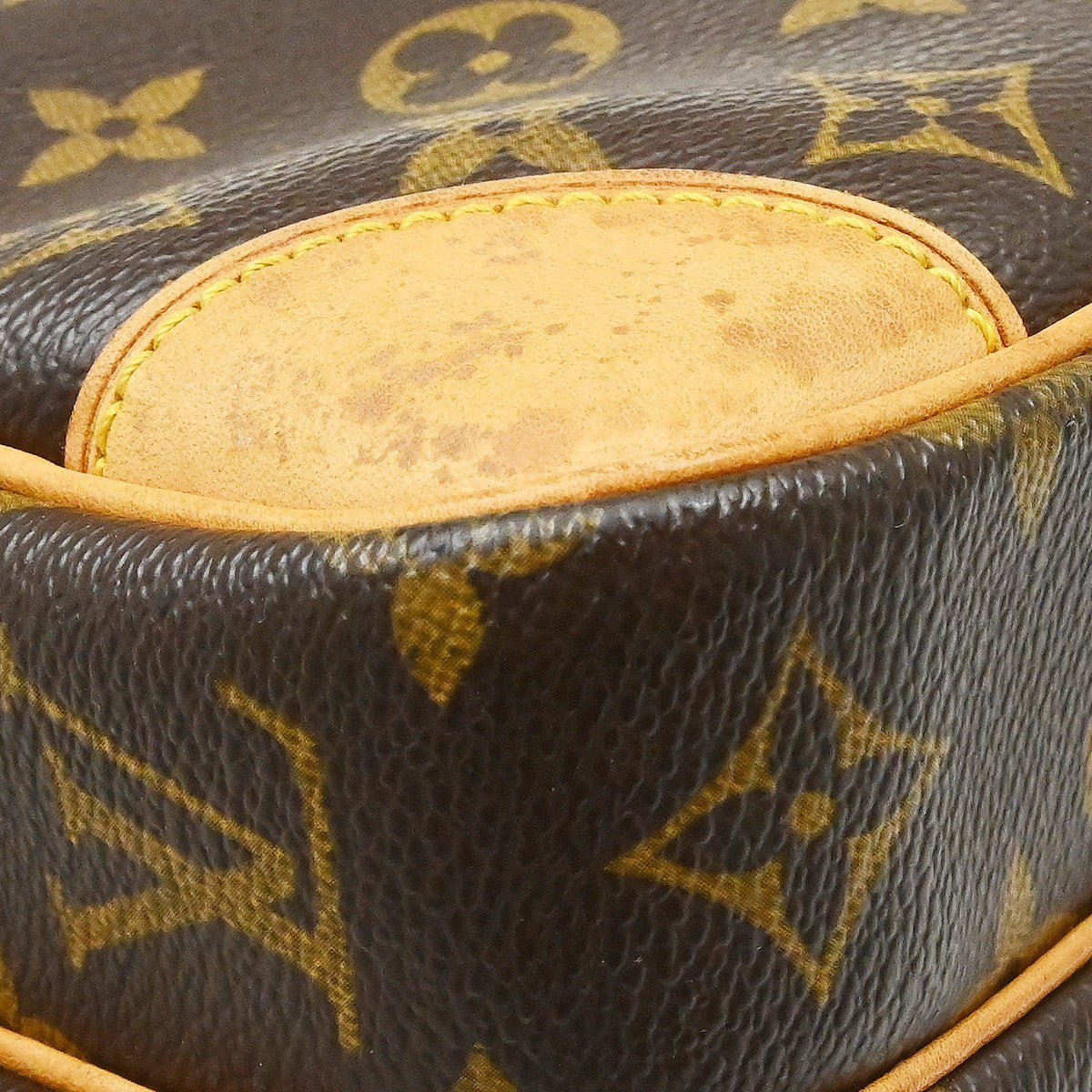 Louis Vuitton Nil Messenger Monogram Canvas, Brown, Canvas, Shoulder Bag