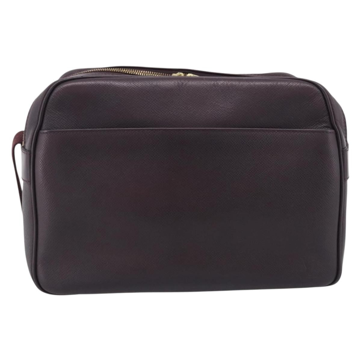 Louis Vuitton Reporter Taiga Leather, Burgundy, Leather, Shoulder Bag