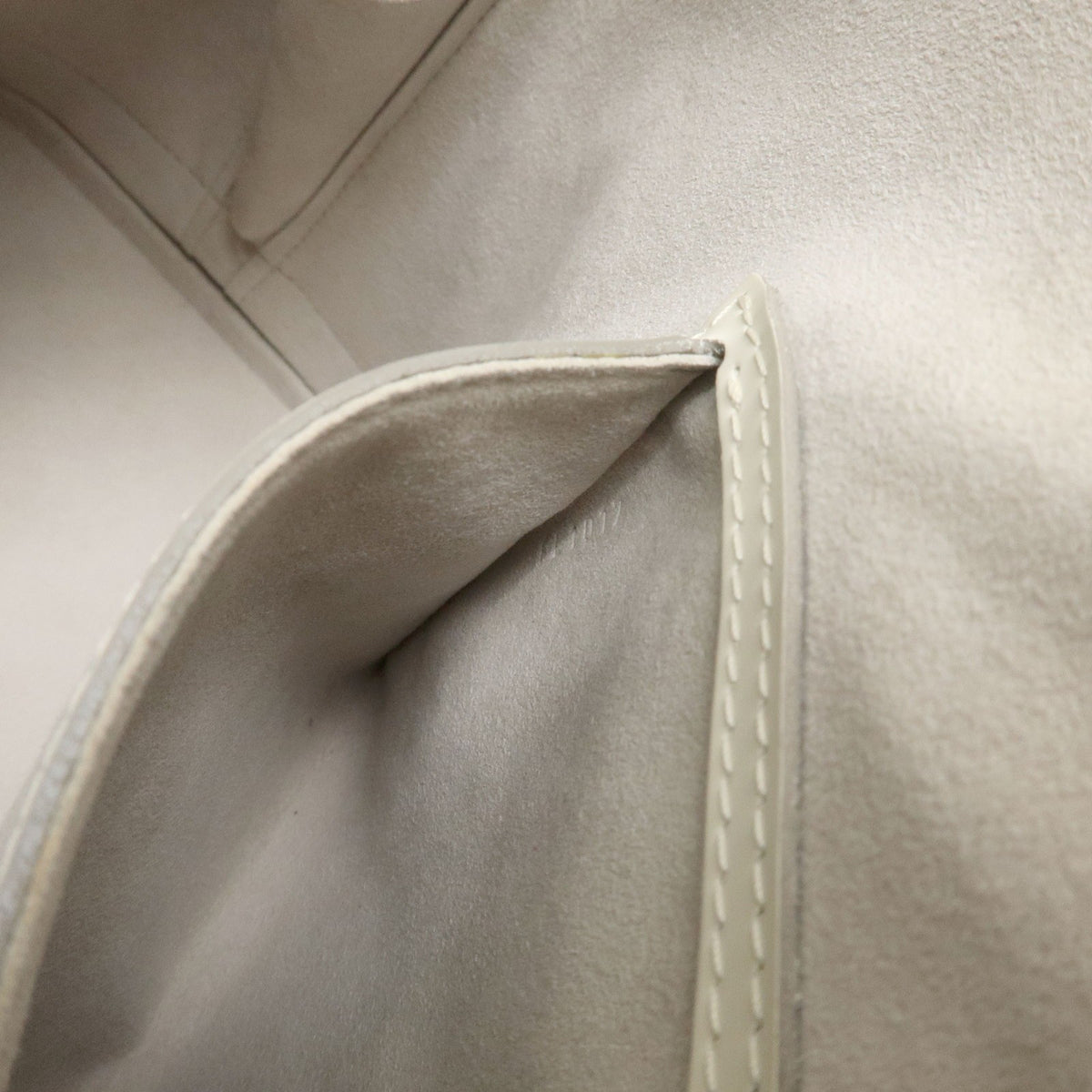Louis Vuitton Alma Epi Leather, White, Leather, Handbag