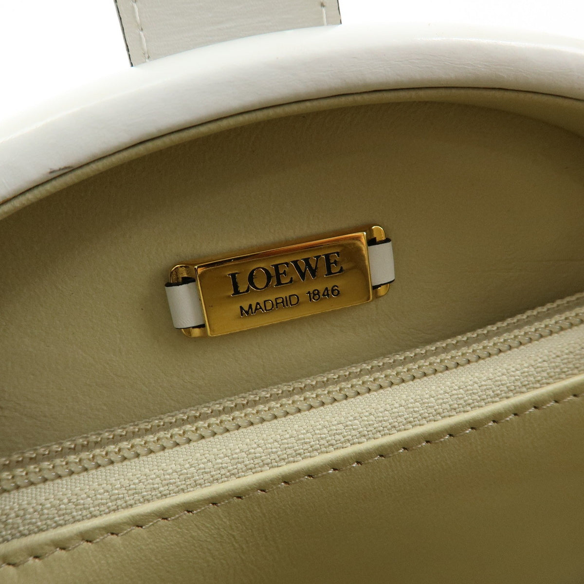 Loewe Vintage Leather, White, Leather, Shoulder Bag
