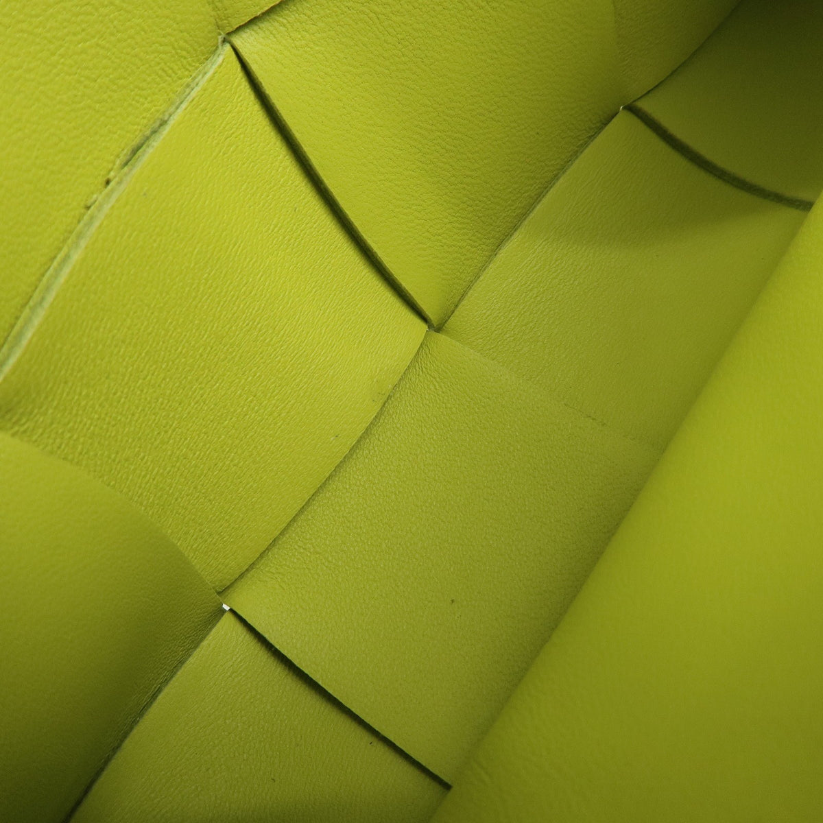 Bottega Veneta Cassette Belt Maxi Intrecciato Leather, Green, Leather, Clutch
