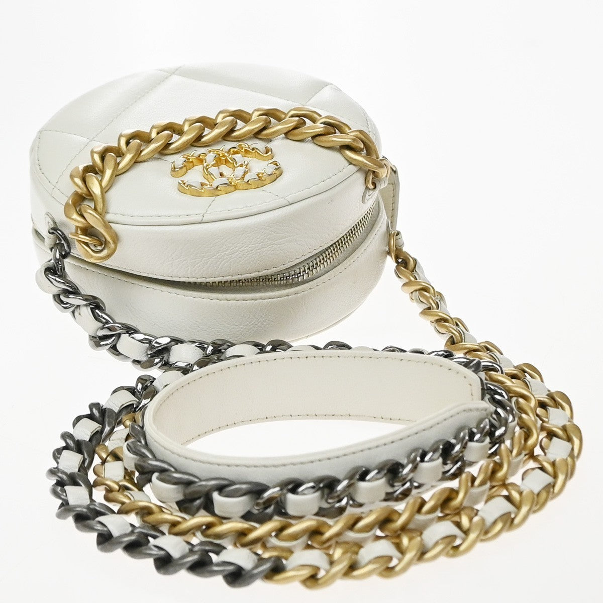 Chanel Chanel 19 Quilted, White, Leather, Clutch