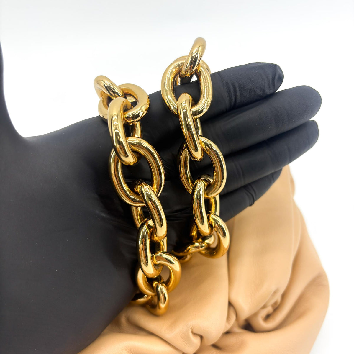 Bottega Veneta The Belt Chain Leather, Yellow, Leather, Clutch