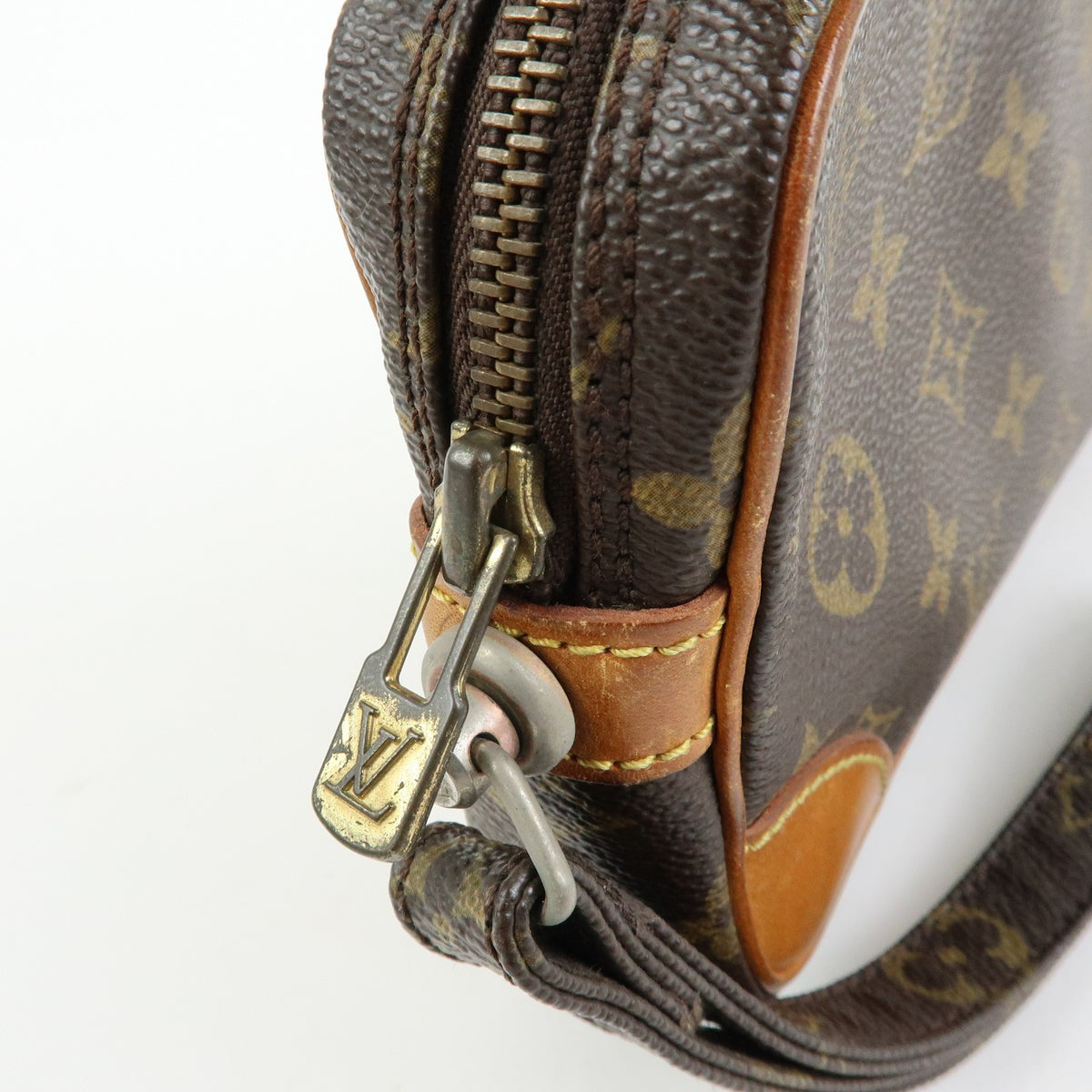 Louis Vuitton Marly Dragonne Clutch Monogram Canvas, Brown, Canvas, Clutch