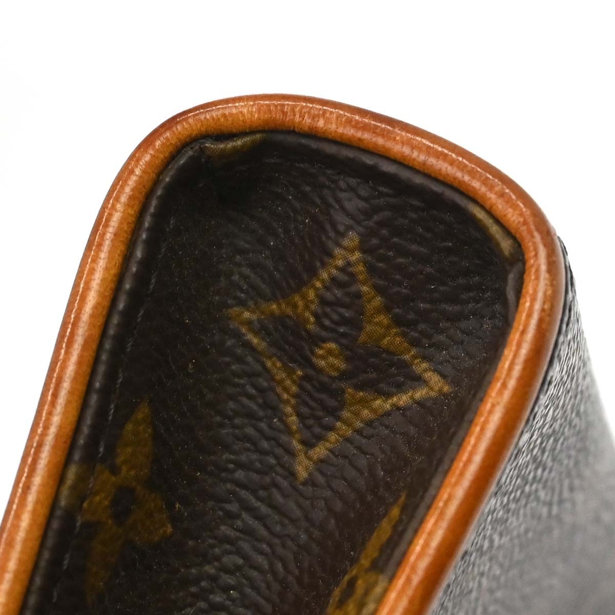 Louis Vuitton Florentine Waist Monogram Canvas, Brown, Canvas, Clutch