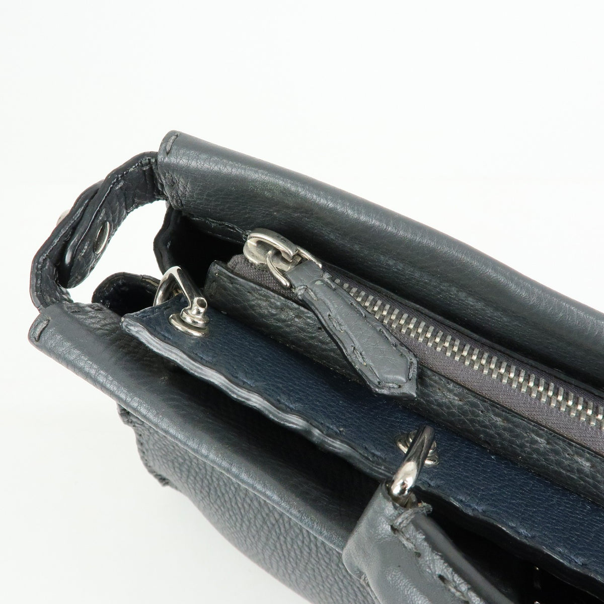 Fendi Selleria Peekaboo Grainy Leather, Gray, Leather, Handbag
