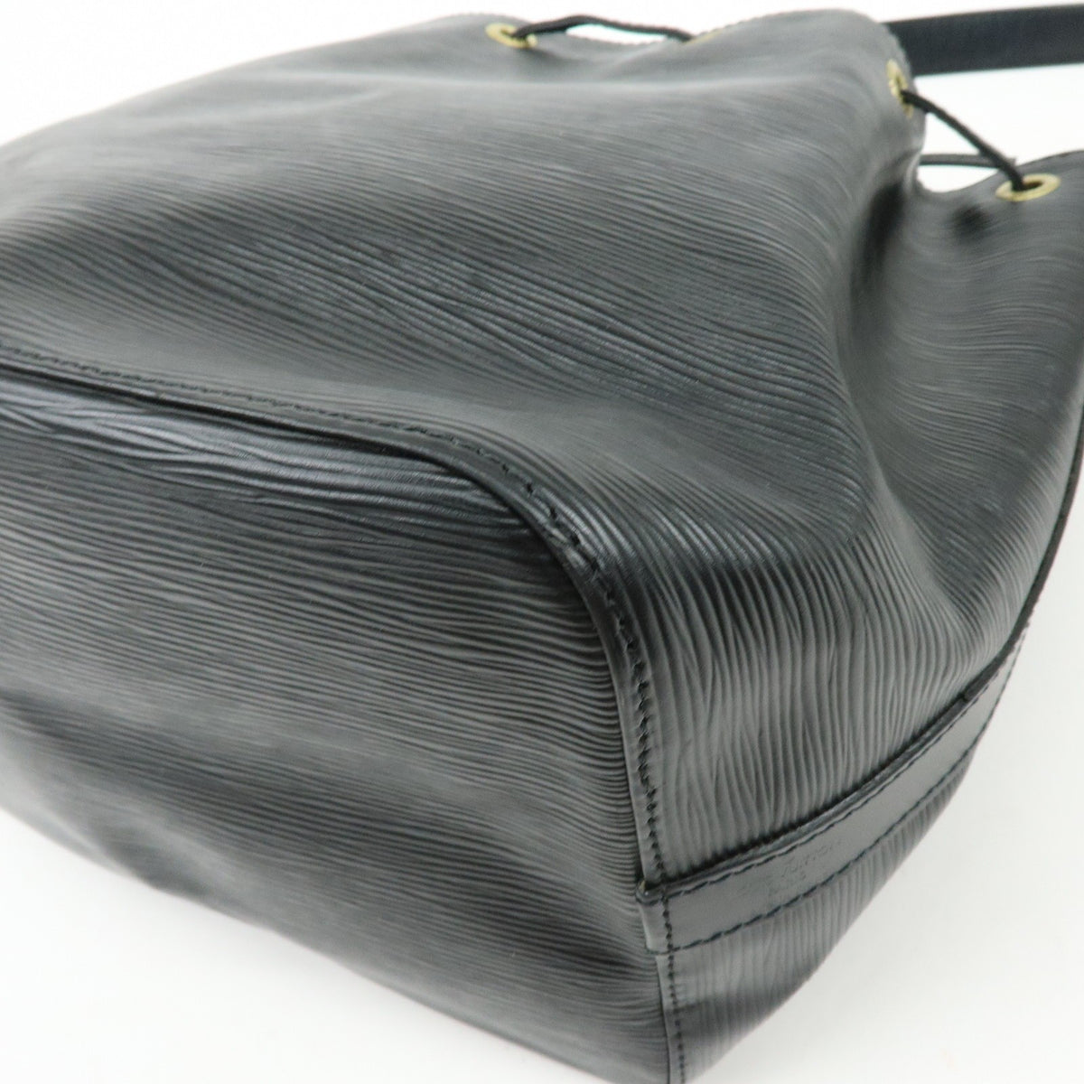 Louis Vuitton Noe Epi Leather, Black, Leather, Shoulder Bag