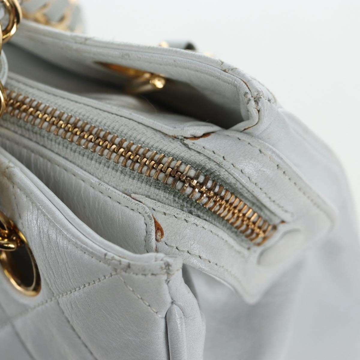 Chanel Shoulder Quilted Leather, White, Leather, Shoulder Bag