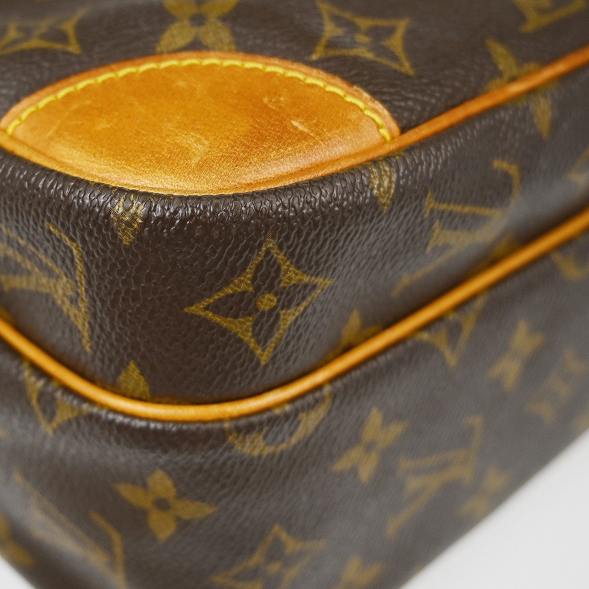 Louis Vuitton Nil Messenger Monogram Canvas, Brown, Canvas, Shoulder Bag