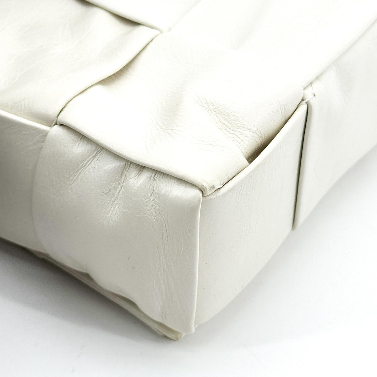 Bottega Veneta Brick Cassette Maxi Intrecciato Leather, White, Leather, Shoulder Bag