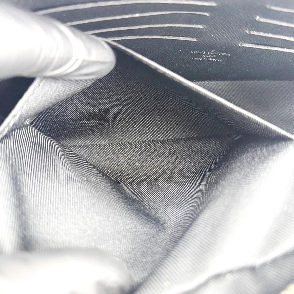Louis Vuitton Kasai Clutch Taiga Leather, Black, Leather, Clutch