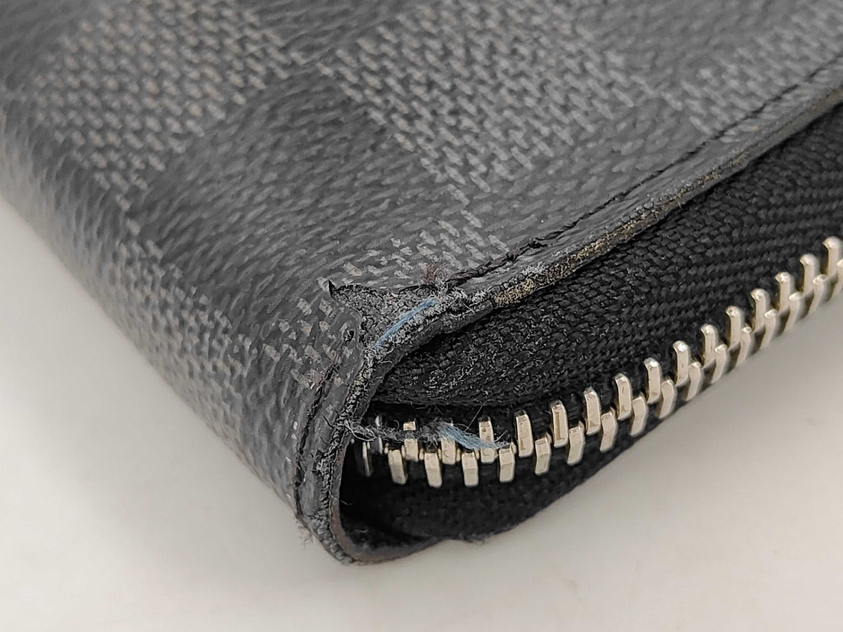 Louis Vuitton Zippy wallet vertical Damier Graphite, Gray, Leather, Wallet