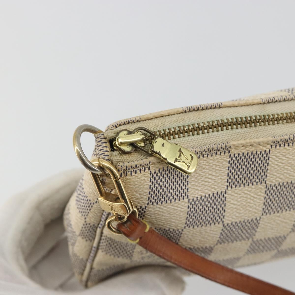 Louis Vuitton Pochette Accessoires Damier, Beige, Canvas, Clutch