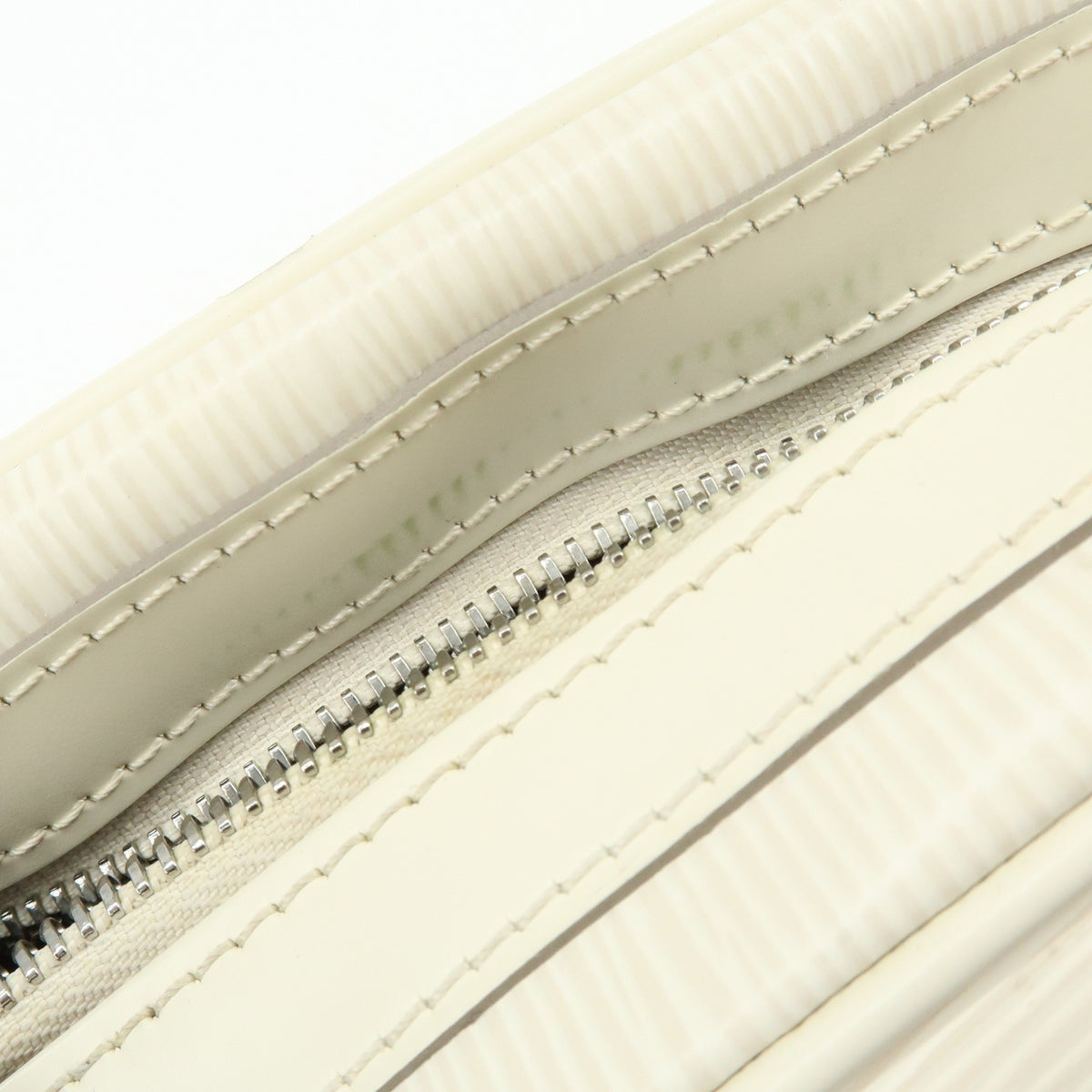 Louis Vuitton Montaigne Bowling Epi Leather, White, Leather, Handbag