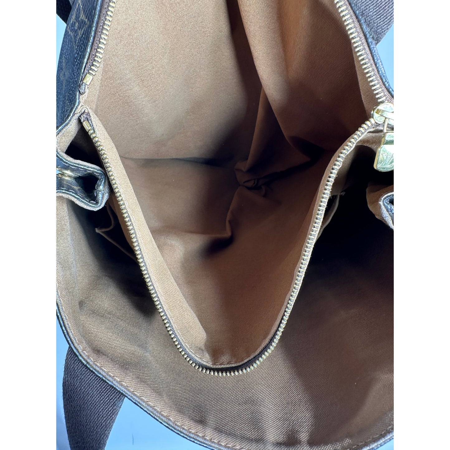 Louis Vuitton Beaubourg Tote