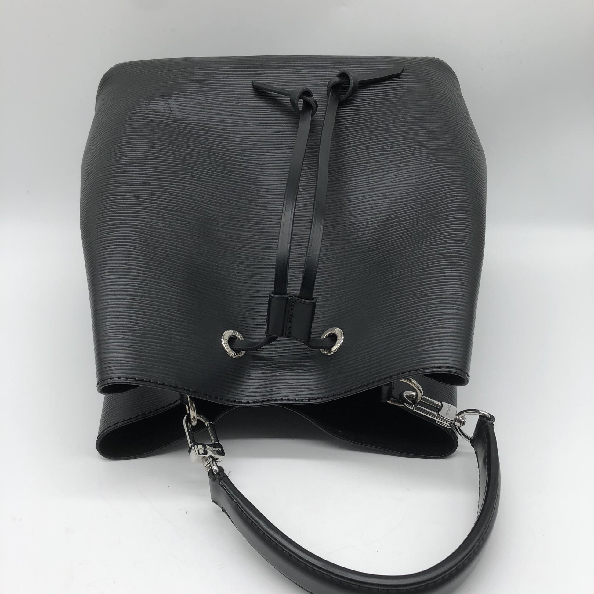 Louis Vuitton NeoNoe Epi Leather, Black, Leather, Handbag