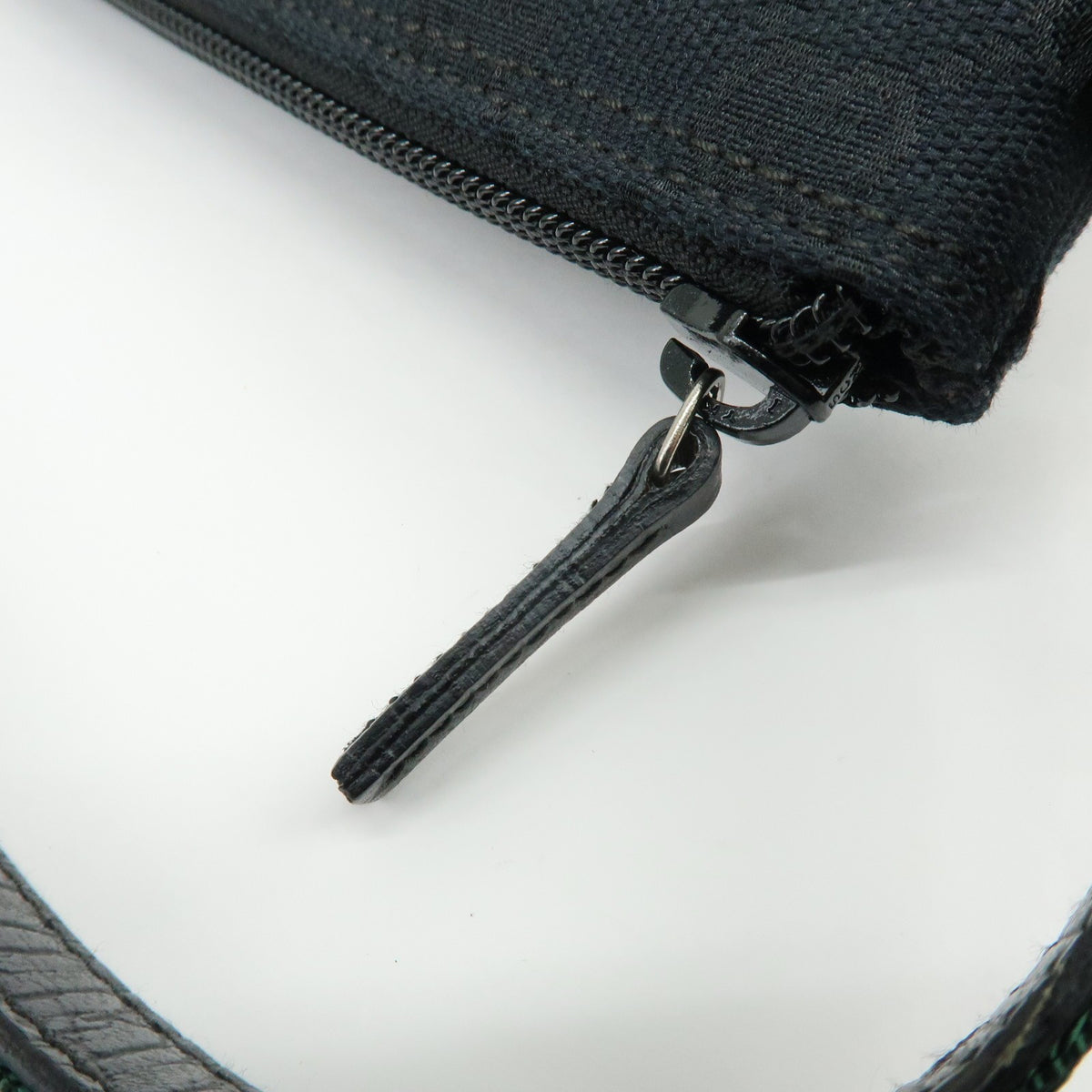 Gucci Boat Pochette GG Denim, Black, Canvas, Clutch