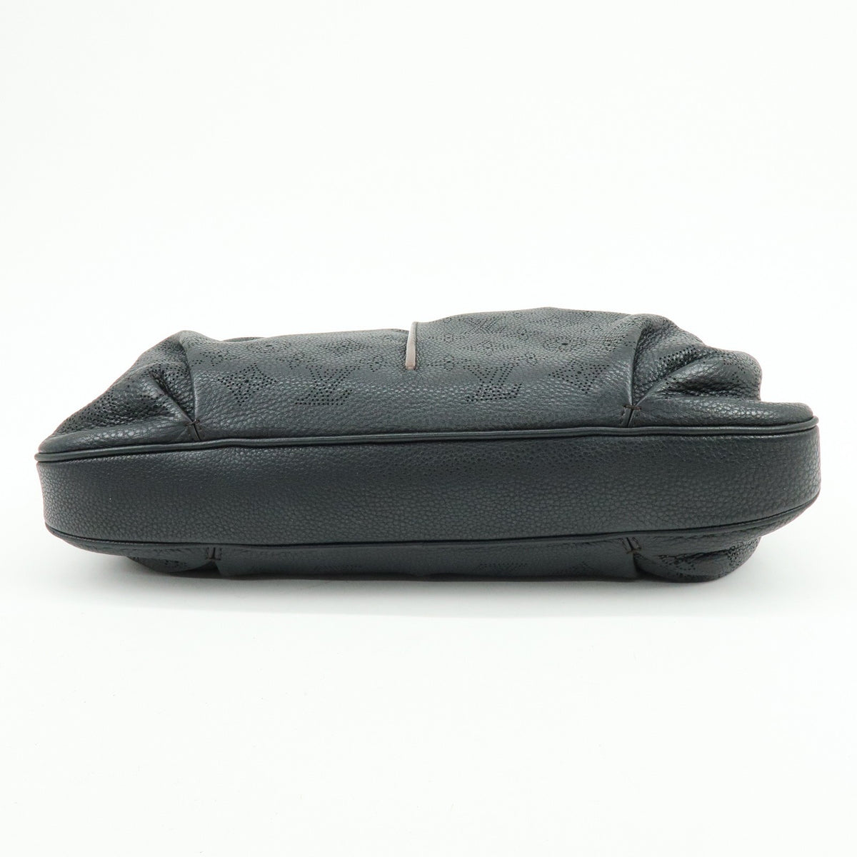 Louis Vuitton Selene Mahina Leather, Black, Leather, Handbag